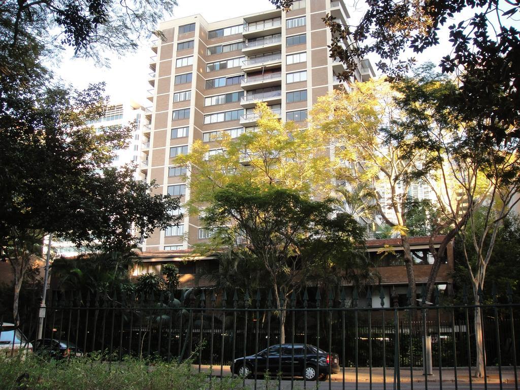 The Gardens Apartments Брисбен Экстерьер фото