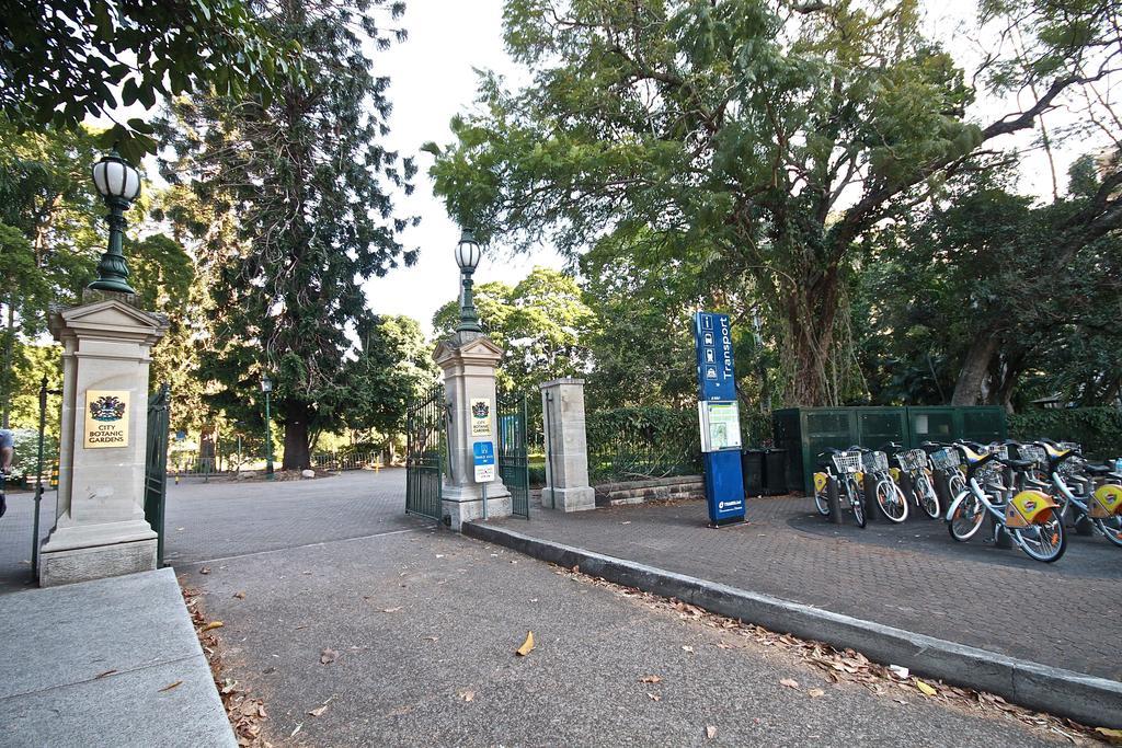 The Gardens Apartments Брисбен Экстерьер фото