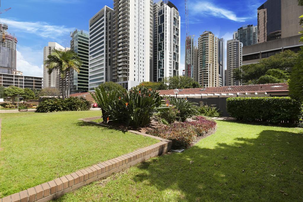 The Gardens Apartments Брисбен Экстерьер фото
