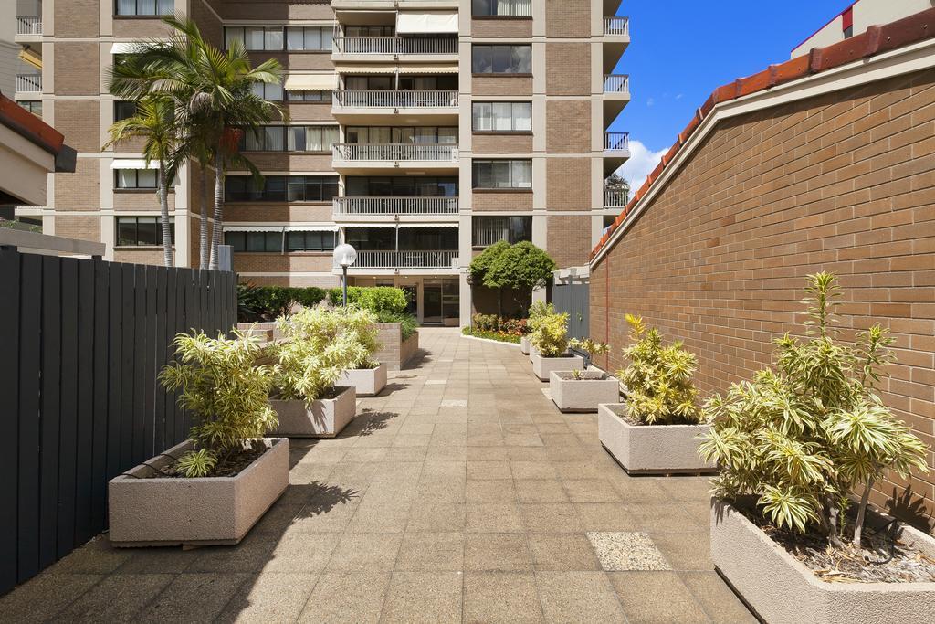 The Gardens Apartments Брисбен Экстерьер фото